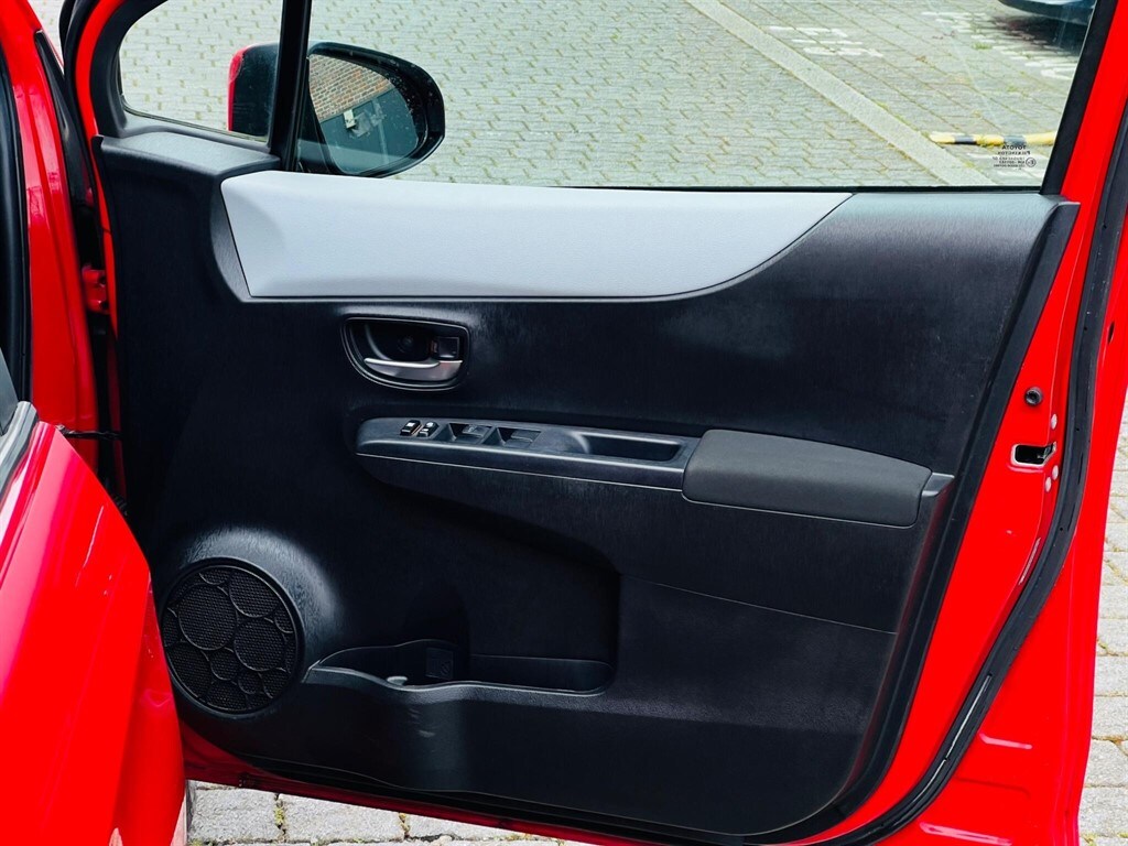 Used Toyota Yaris 2014 for sale - 78148887: Photo 46