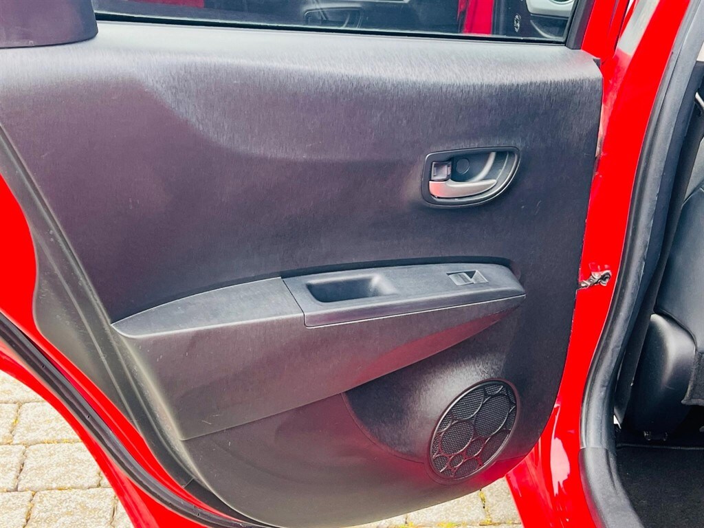 Used Toyota Yaris 2014 for sale - 78148887: Photo 47