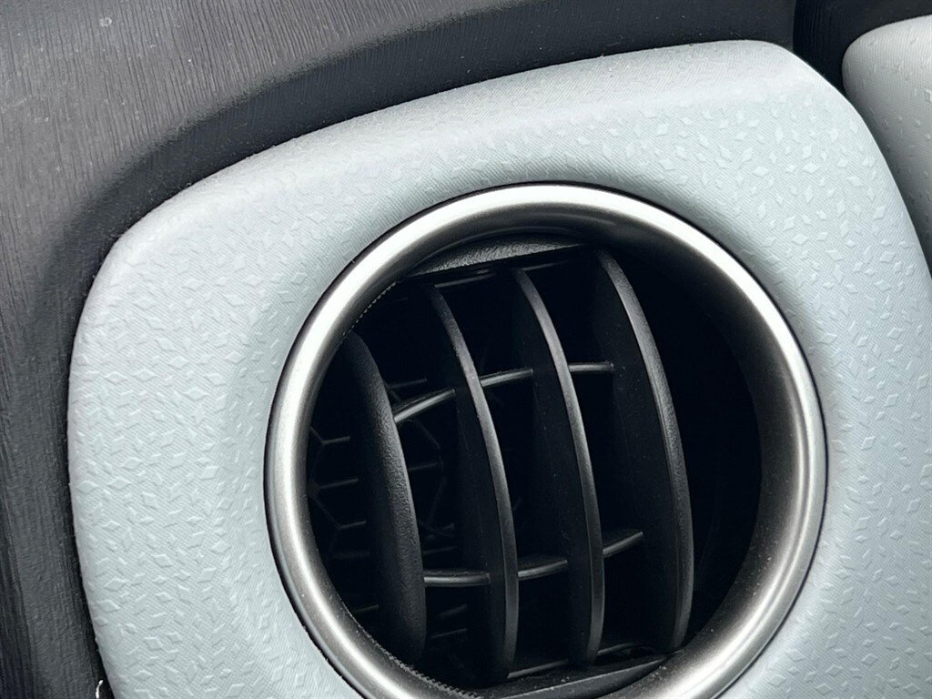 Used Toyota Yaris 2014 for sale - 78148887: Photo 82