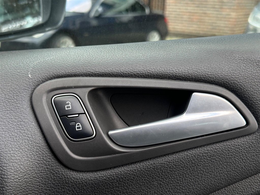 Used Ford C-Max 2016 for sale - 77058032: Photo 21