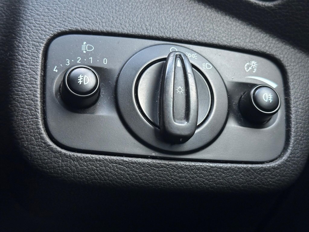 Used Ford C-Max 2016 for sale - 77058032: Photo 25