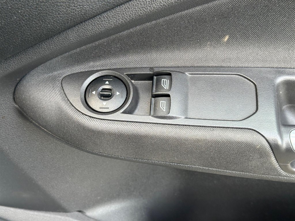 Used Ford C-Max 2016 for sale - 77058032: Photo 30