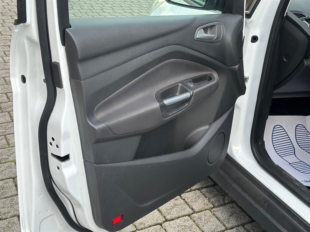 Used Ford C-Max 2016 for sale - 77058032: Photo 31