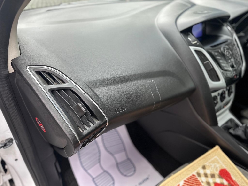 Used Ford Focus 2012 for sale - 76435030: Photo 16