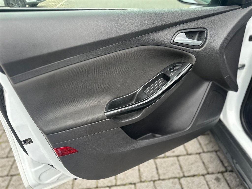 Used Ford Focus 2012 for sale - 76435030: Photo 40