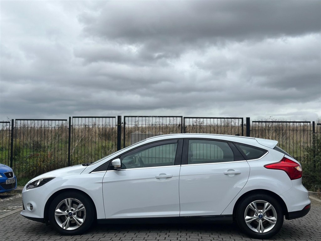 Used Ford Focus 2012 for sale - 76435030: Photo 9