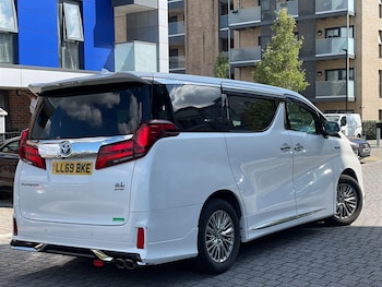 Used Toyota Alphard 2020 for sale - 75570040: Photo
