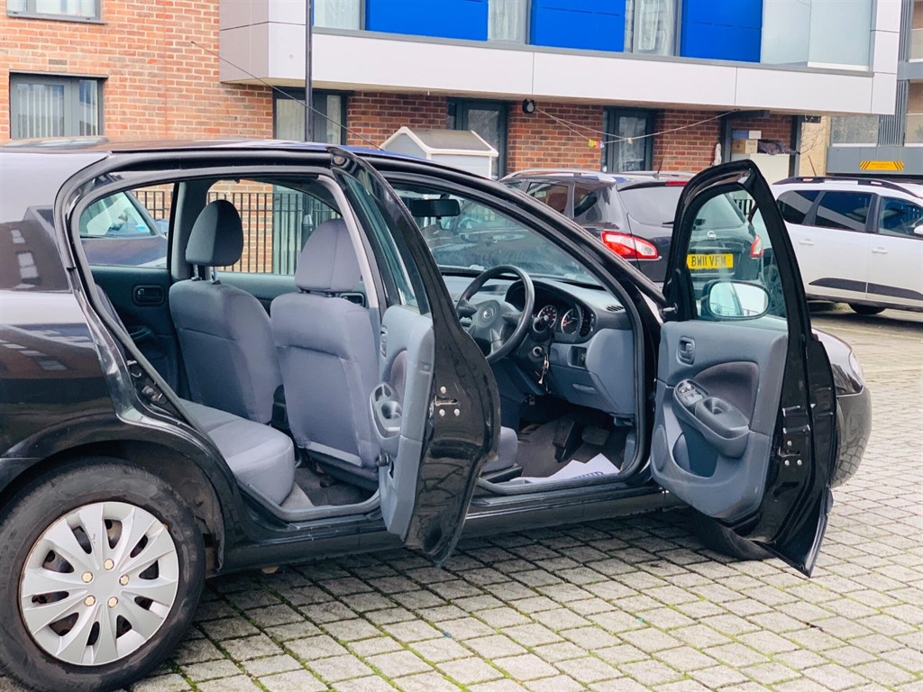 Used Nissan Almera 2005 for sale - 77300744: Photo 8