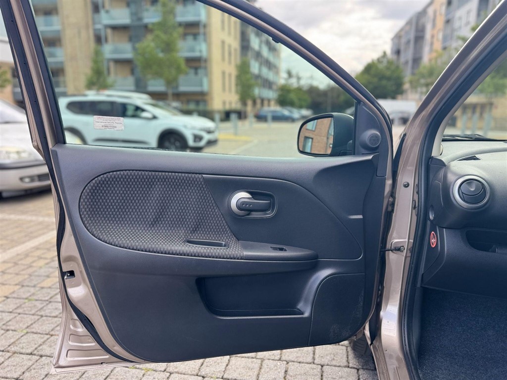 Vehicle 28