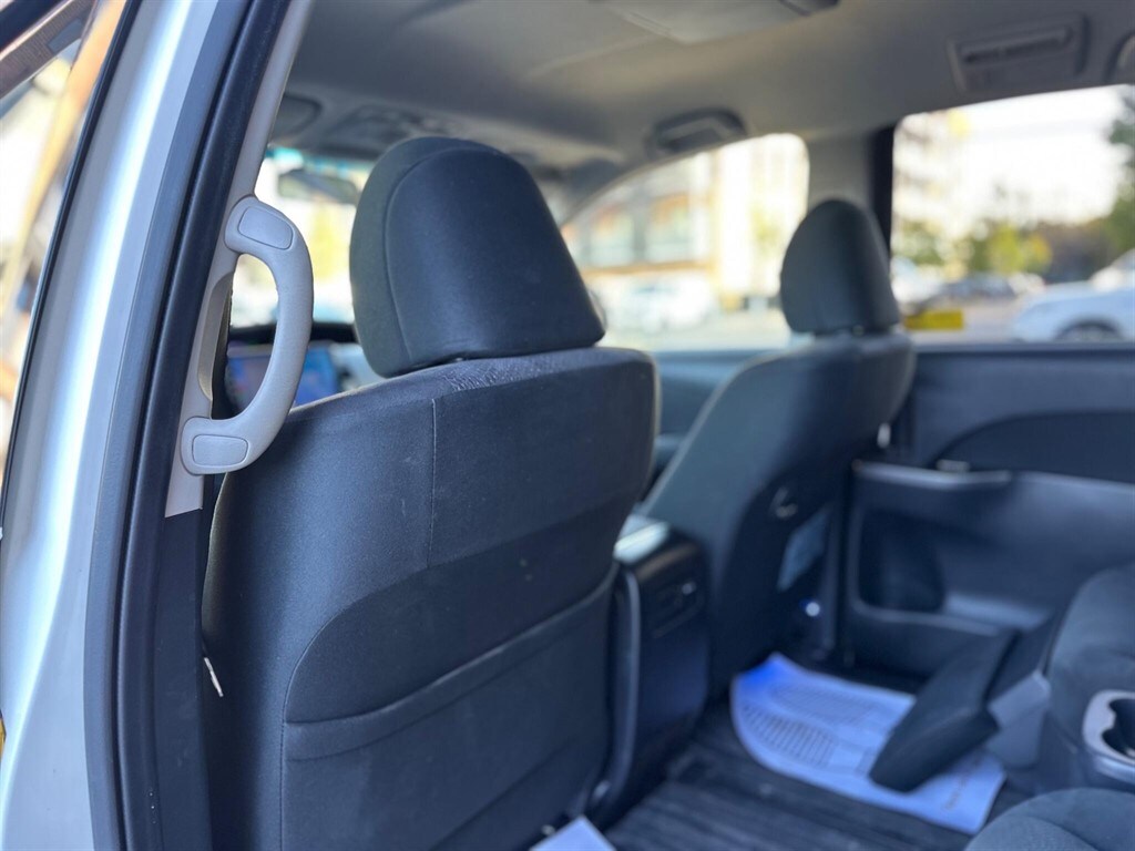 Used Toyota Estima 2013 for sale - 76086910: Photo 16