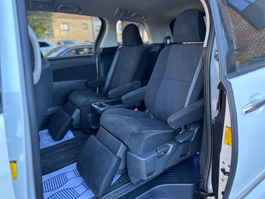 Used Toyota Estima 2013 for sale - 76086910: Photo 17