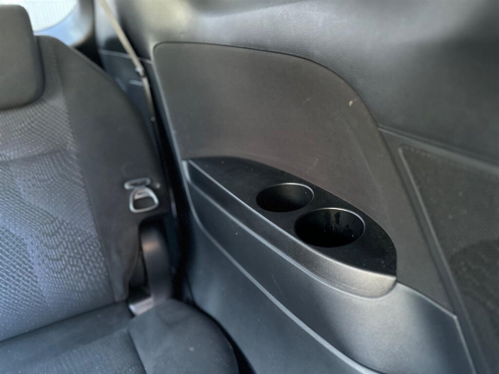 Used Toyota Estima 2013 for sale - 76086910: Photo 26