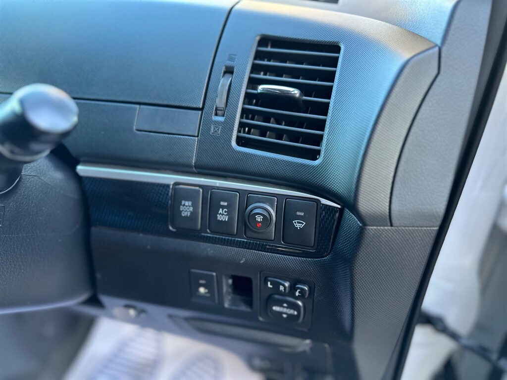 Used Toyota Estima 2013 for sale - 76086910: Photo 40