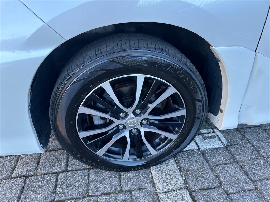 Used Toyota Estima 2013 for sale - 76086910: Photo 49