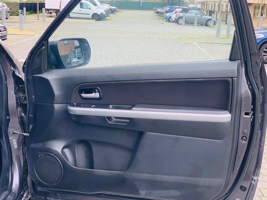 Used Suzuki Grand Vitara 2011 for sale - 77928004: Photo 37