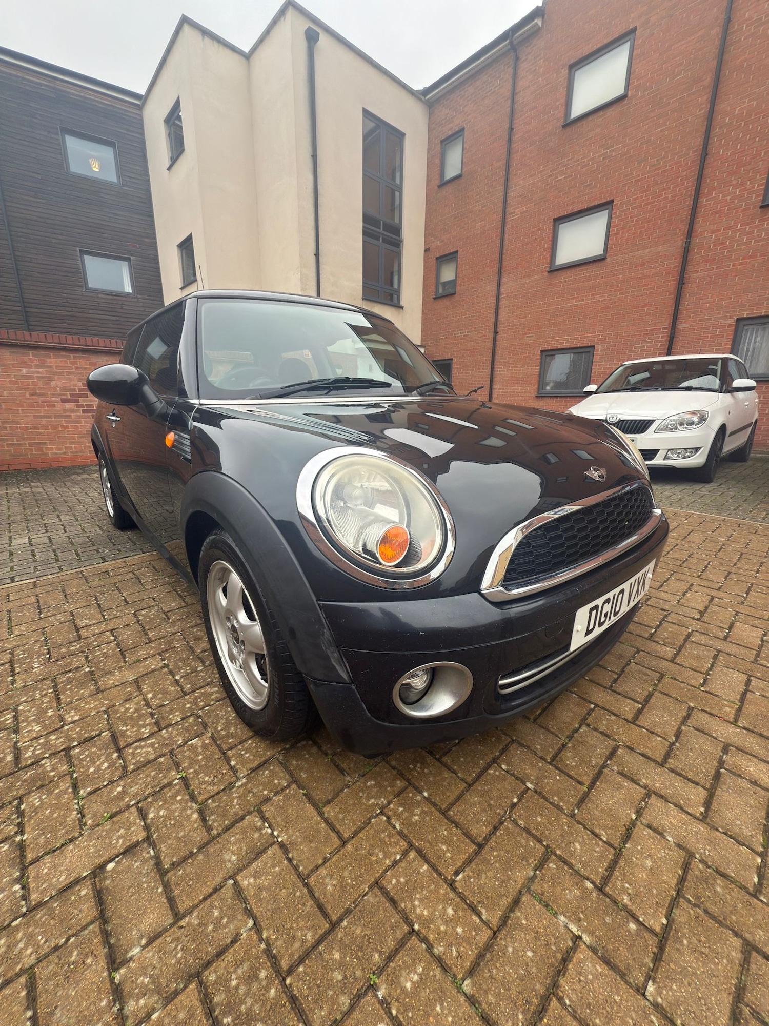 Used MINI Hatch 2010 for sale - 76402156: Photo 1