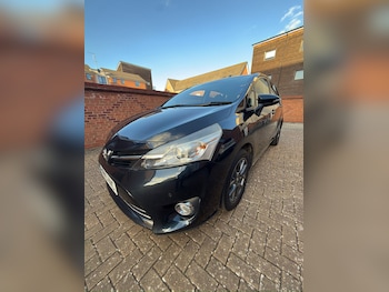 Used Toyota Verso 2015 for sale - 77845449: Photo