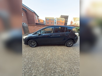 Used Toyota Verso 2015 for sale - 77845449: Photo