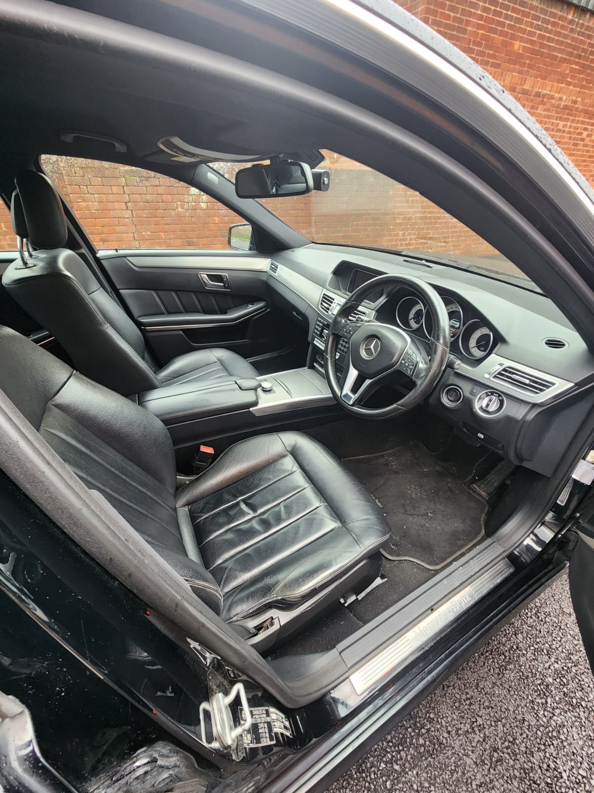 Used Mercedes-Benz E Class 2015 for sale - 76904732: Photo 10