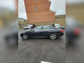 Used Mercedes-Benz E Class 2015 for sale - 76904732: Photo