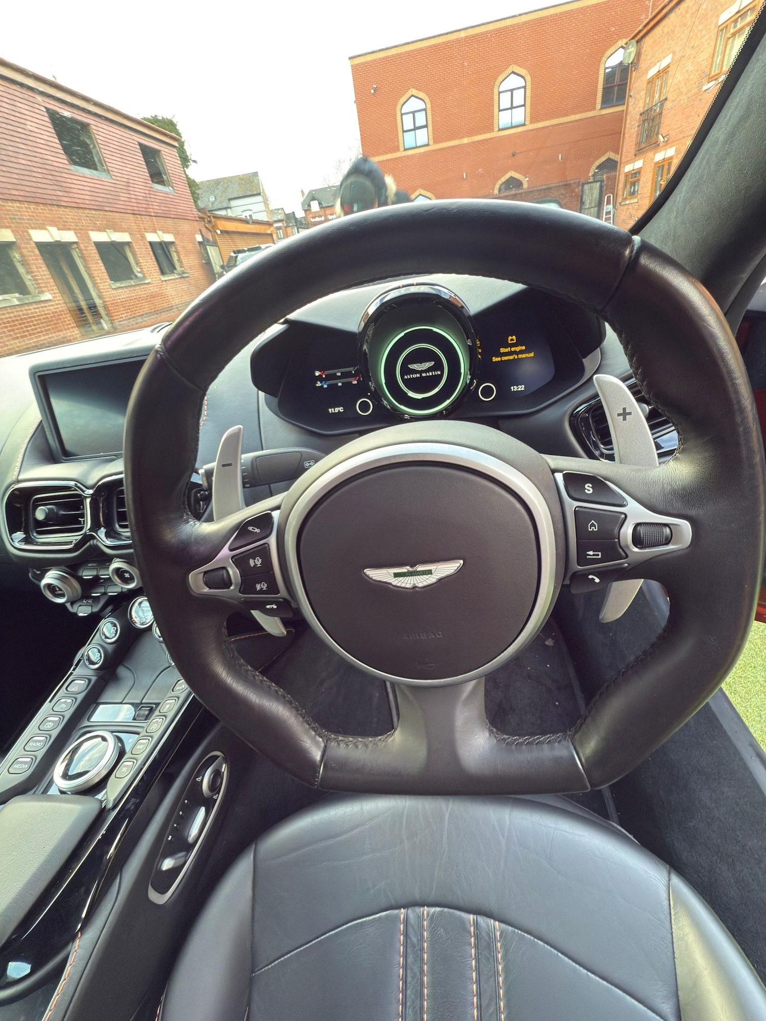 Used Aston Martin Vantage 2018 for sale - 76853554: Photo 10