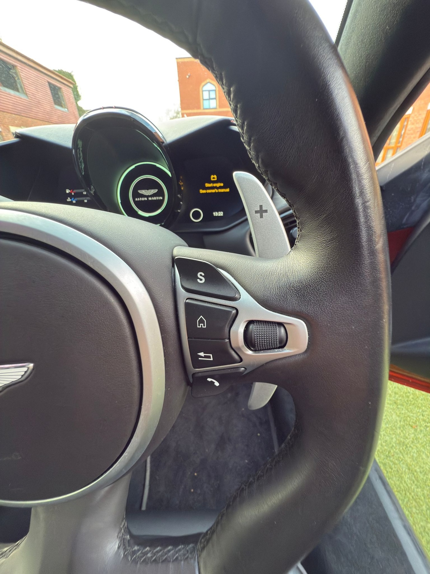 Used Aston Martin Vantage 2018 for sale - 76853554: Photo 12