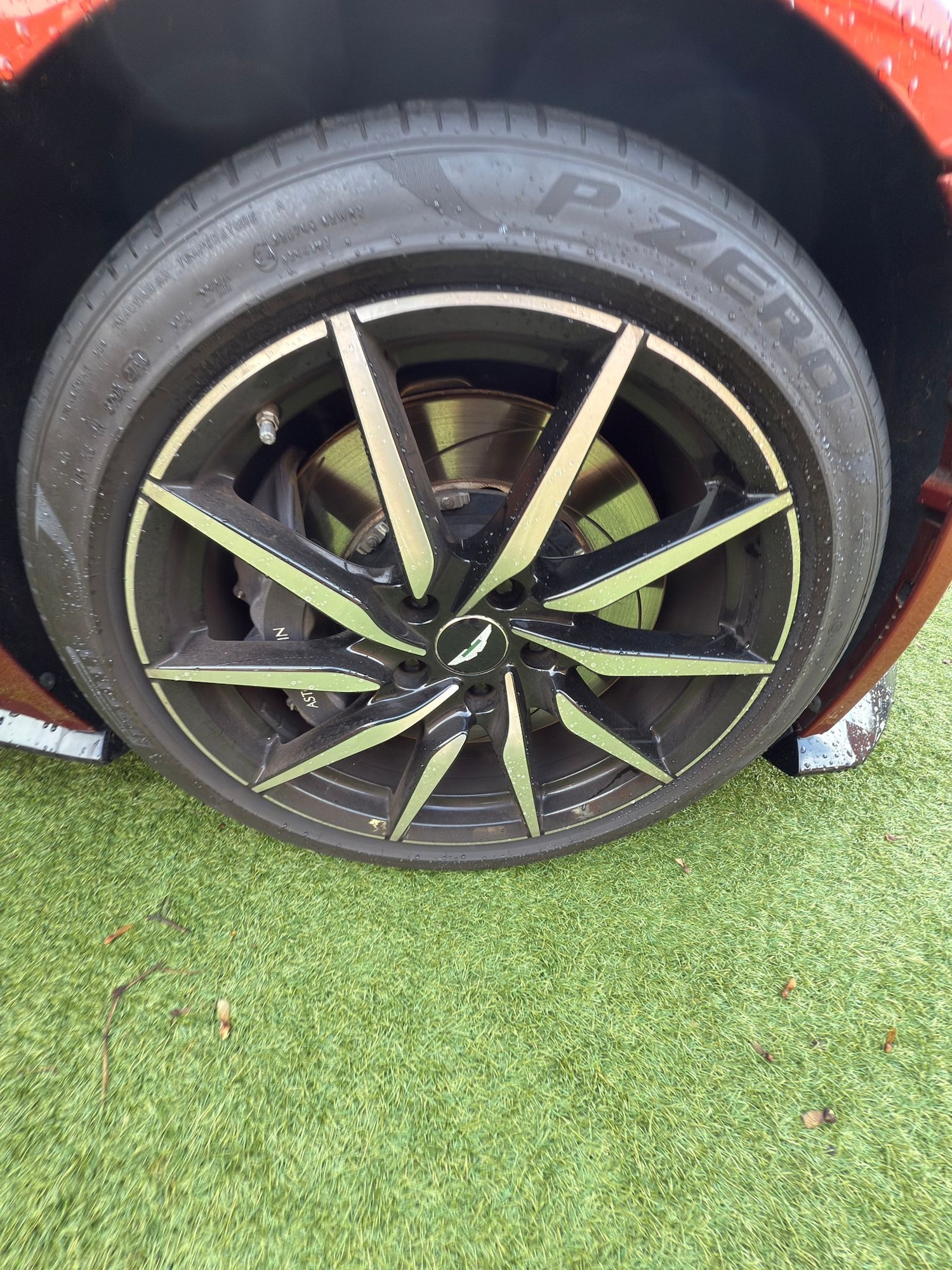 Used Aston Martin Vantage 2018 for sale - 76853554: Photo 16