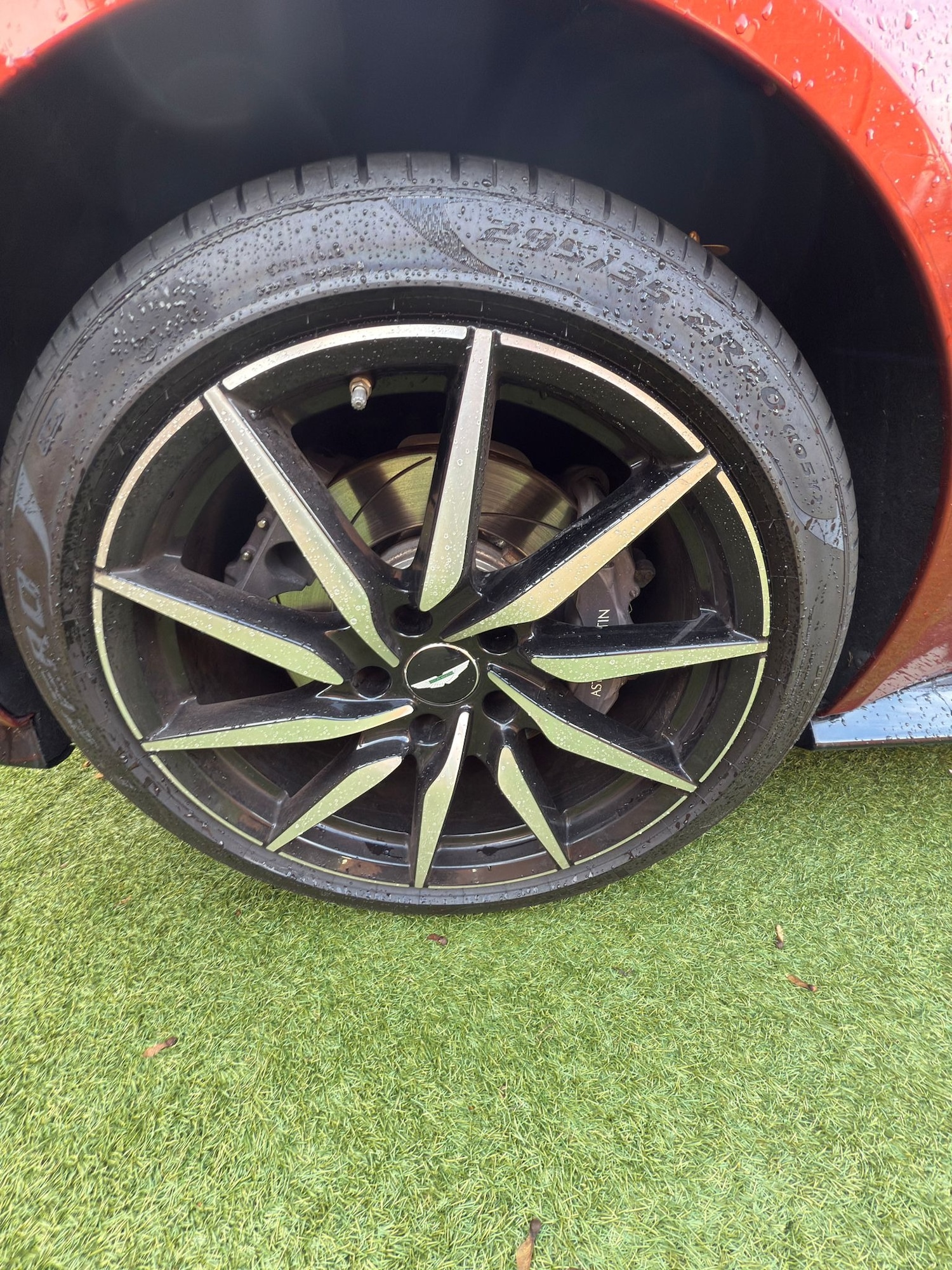 Used Aston Martin Vantage 2018 for sale - 76853554: Photo 17