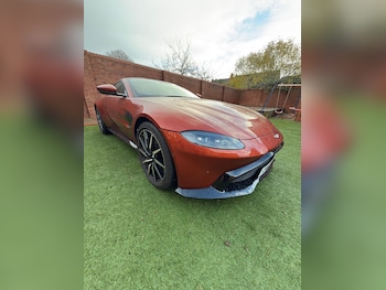 Aston Martin - Vantage