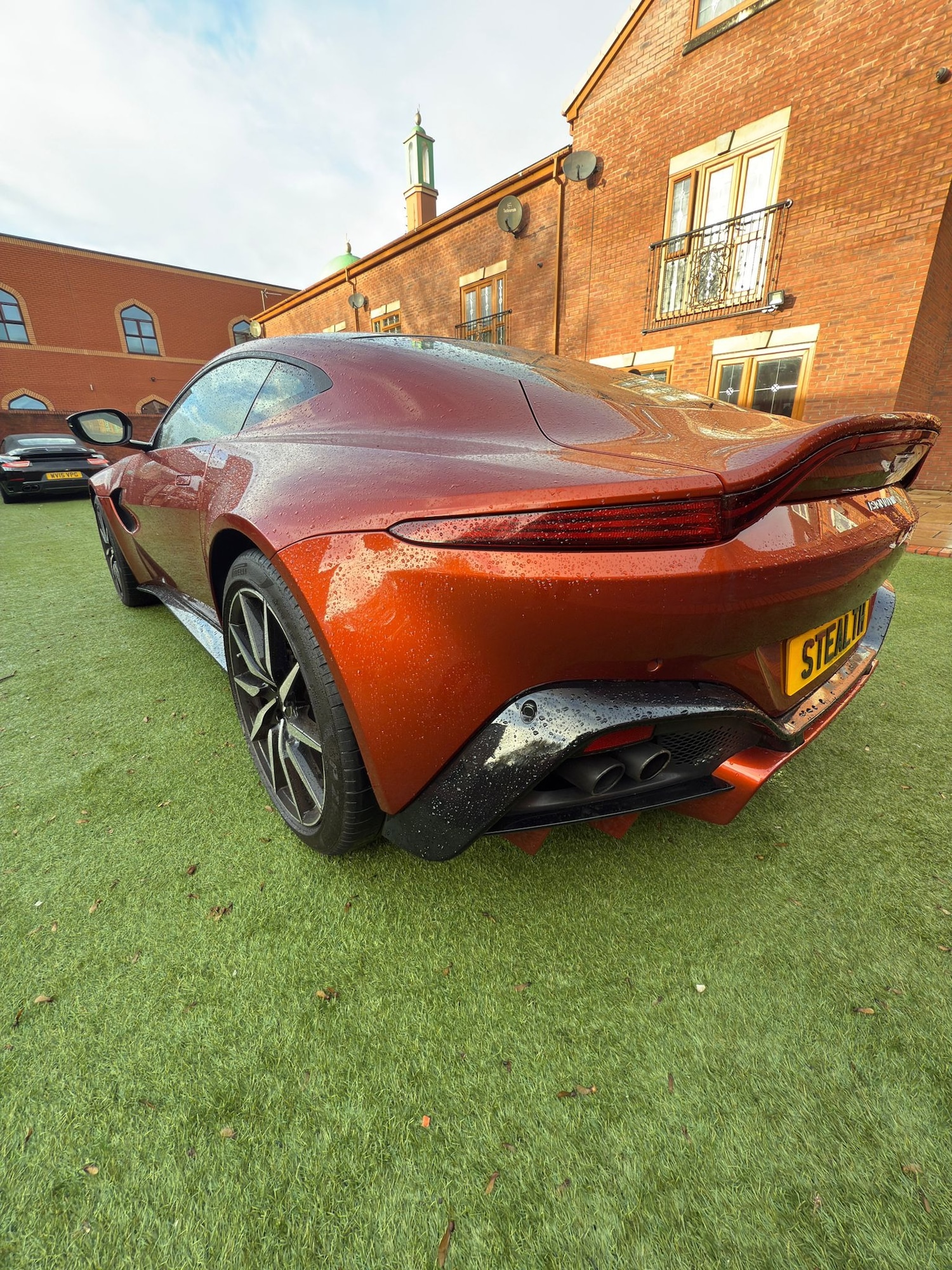 Used Aston Martin Vantage 2018 for sale - 76853554: Photo 5