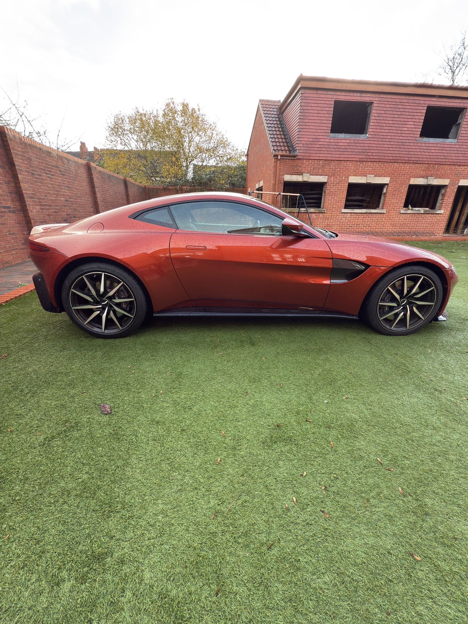 Used Aston Martin Vantage 2018 for sale - 76853554: Photo 8