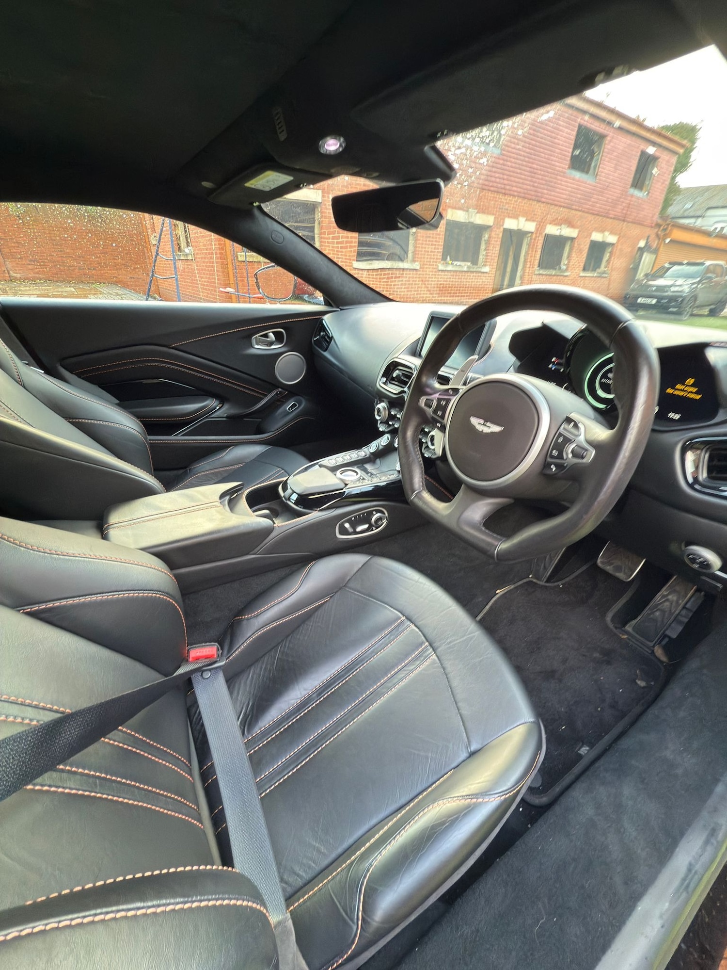 Used Aston Martin Vantage 2018 for sale - 76853554: Photo 9