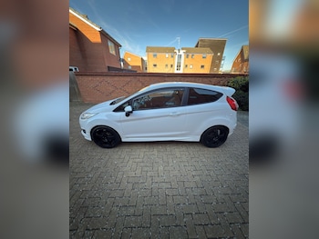 Used Ford Fiesta 2016 for sale - 76651091: Photo