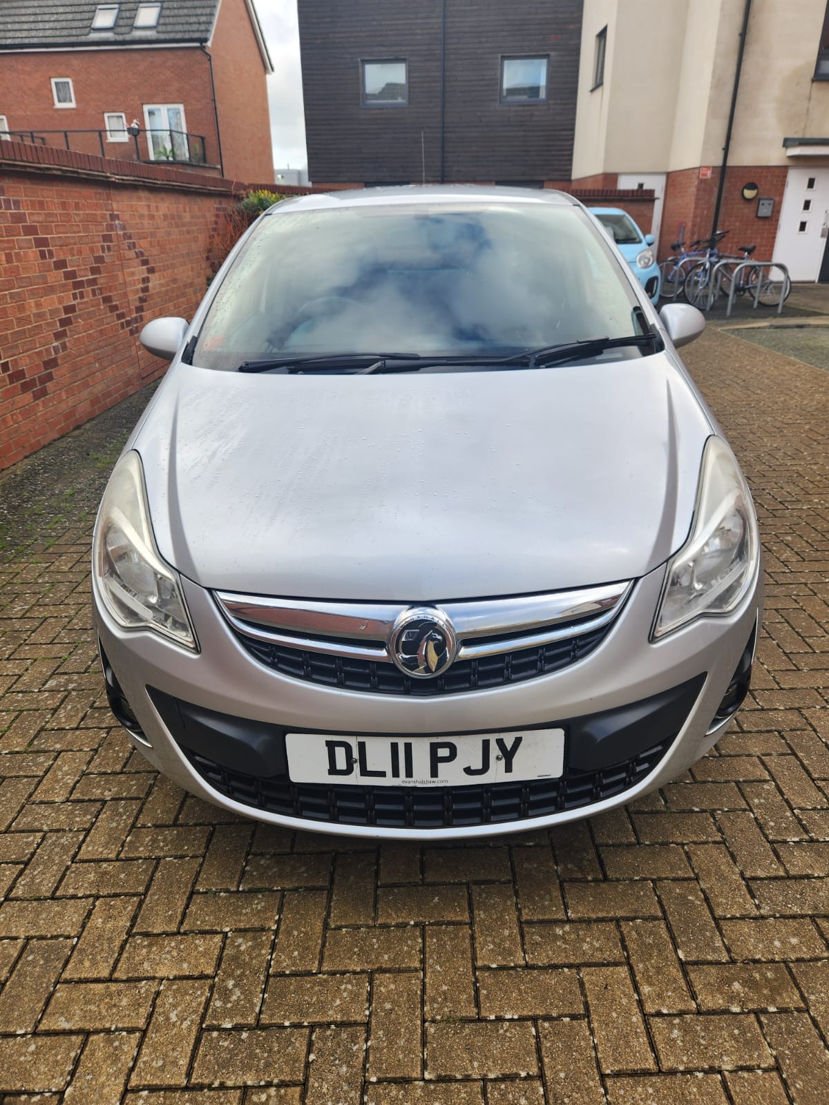 Used Vauxhall Corsa 2011 for sale - 76904713: Photo 2