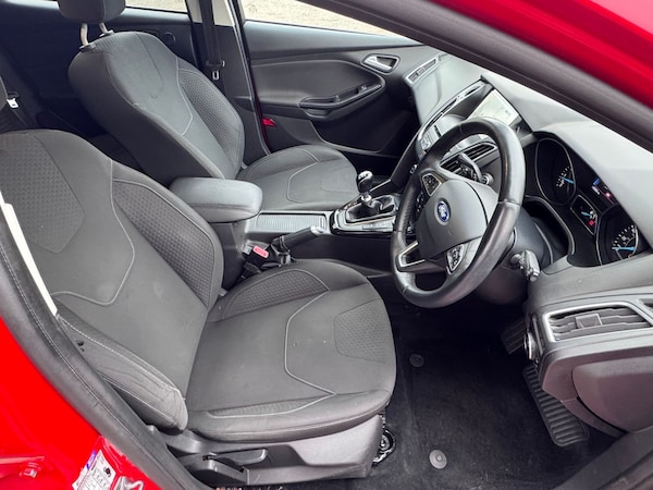 Used Ford Focus 2017 for sale - 76309692: Photo 12