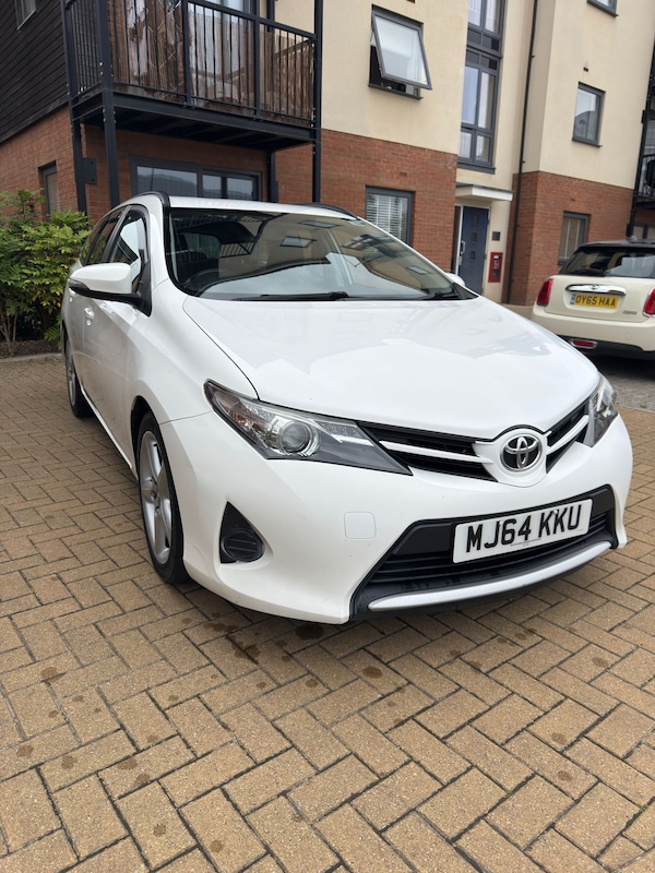 Used Toyota Auris 2014 for sale - 75446501: Photo 1