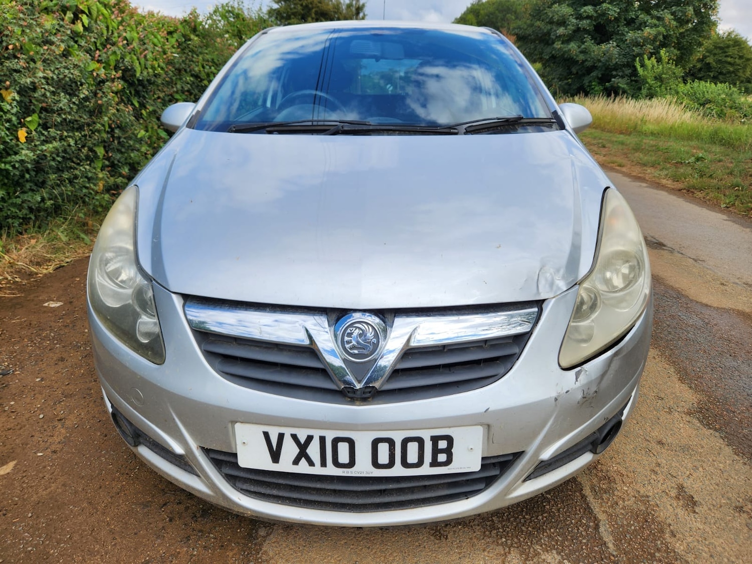 Used Vauxhall Corsa 2010 for sale - 77296604: Photo 2