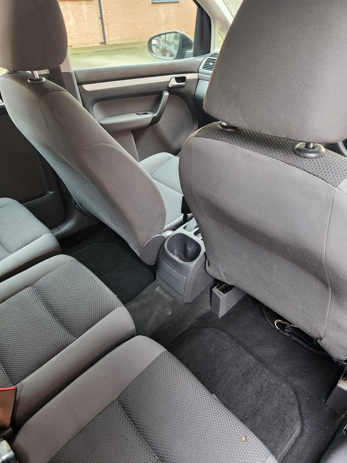 Used Volkswagen Touran 2010 for sale - 77743936: Photo 11