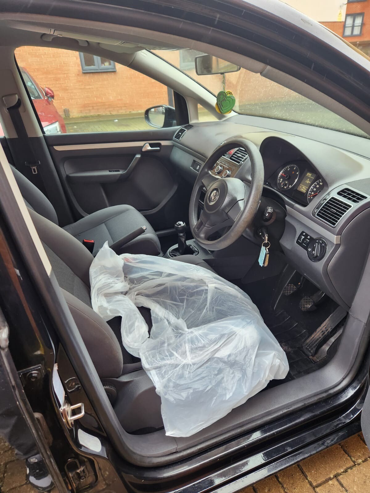 Used Volkswagen Touran 2010 for sale - 77743936: Photo 14