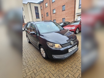 Used Volkswagen Touran 2010 for sale - 77743936: Photo