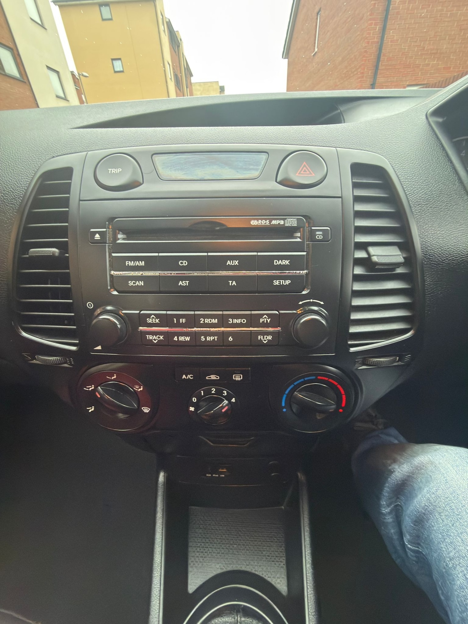 Used Hyundai i20 2009 for sale - 77149595: Photo 13