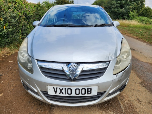 Used Vauxhall Corsa 2010 for sale - 76192559: Photo 2