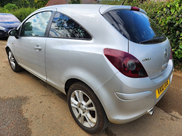 Used Vauxhall Corsa 2010 for sale - 76192559: Photo 5