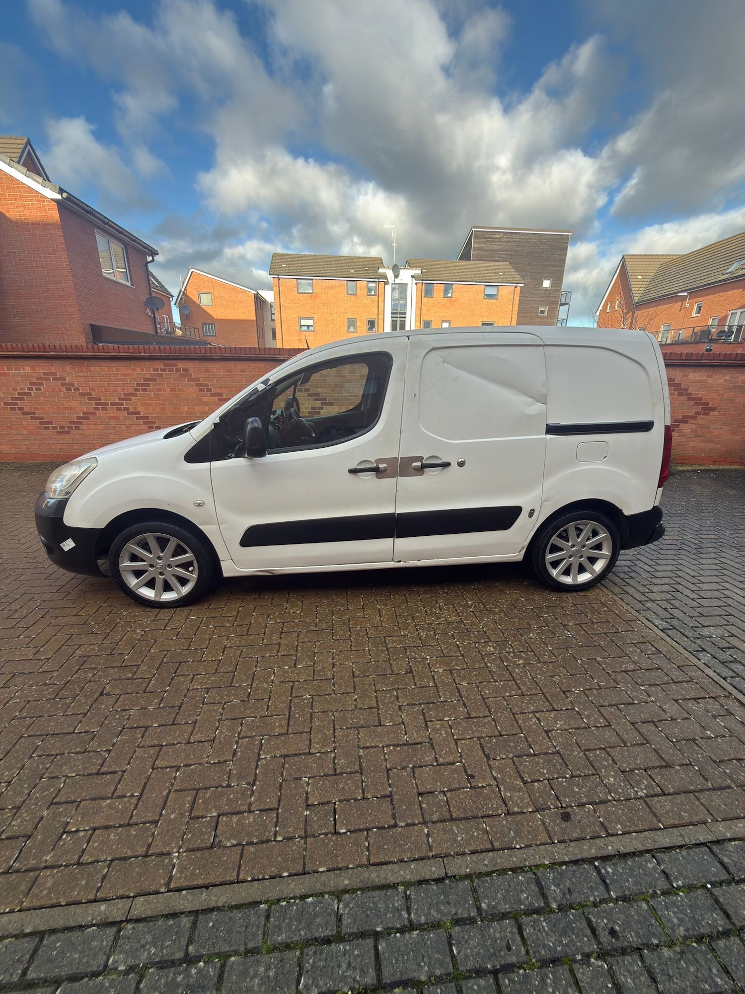 Used Citroen Berlingo 2011 for sale - 77225312: Photo 4