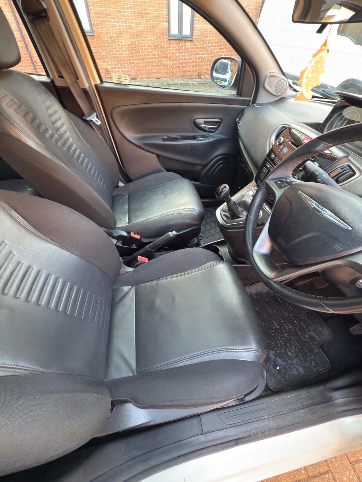 Used Chrysler Ypsilon 2012 for sale - 76113886: Photo 13