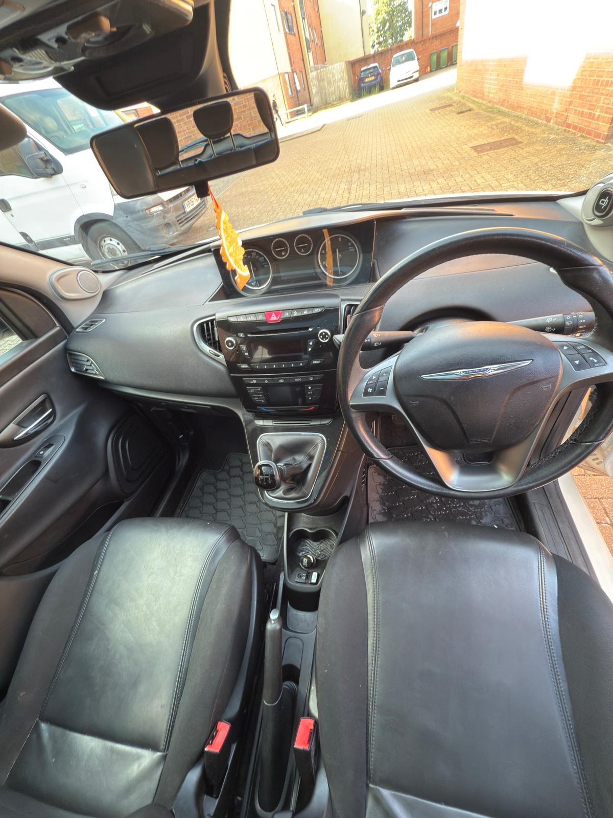 Used Chrysler Ypsilon 2012 for sale - 76113886: Photo 14