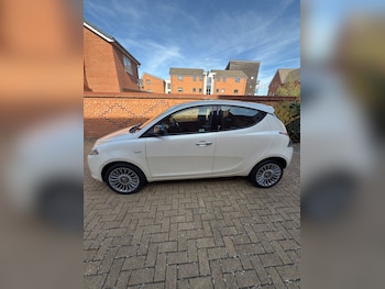 Used Chrysler Ypsilon 2012 for sale - 76113886: Photo