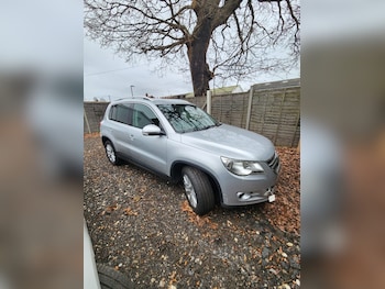 Used Volkswagen Tiguan 2009 for sale - 77058563: Photo