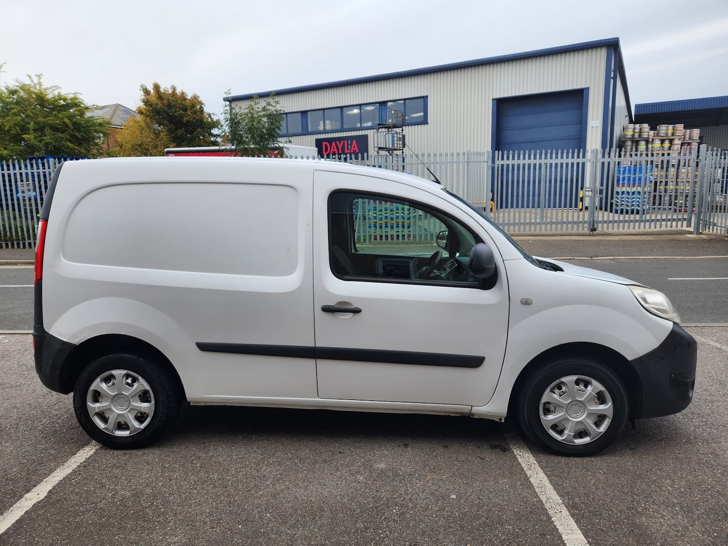 Used Renault Kangoo 2015 for sale - 76113909: Photo 8