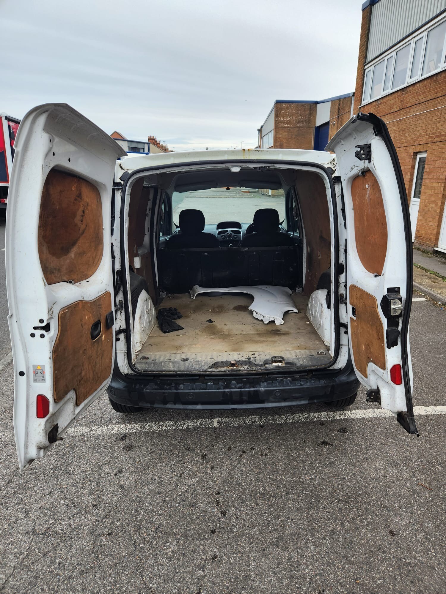 Used Renault Kangoo 2015 for sale - 76113909: Photo 9